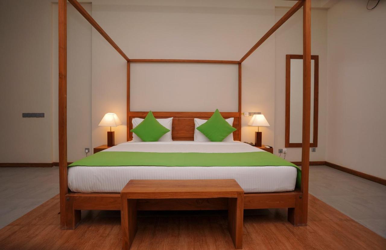 Hotel Breeze Pasikudah Passikudah Exterior foto