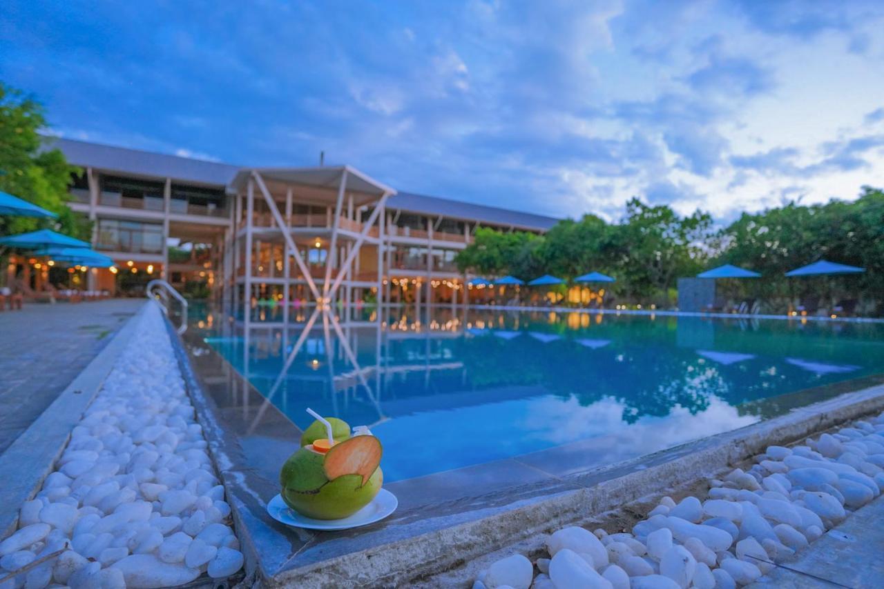 Hotel Breeze Pasikudah Passikudah Exterior foto